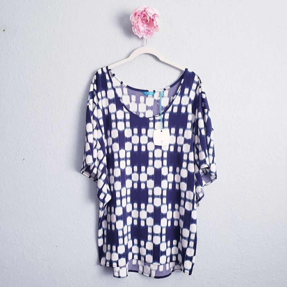 Tori Richard Honolulu Blue and White Geometric Tunic Blouse